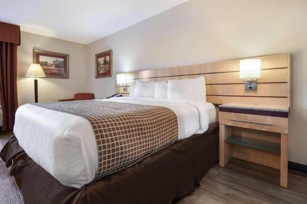 Surestay Plus Hotel Tarboro מראה חיצוני תמונה